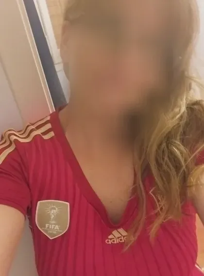 Anna, 35