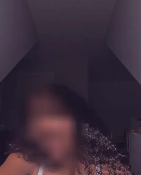 Anna, 20