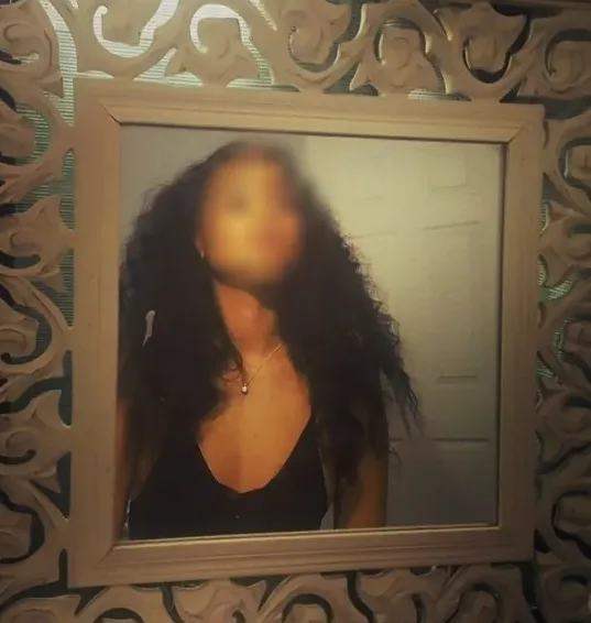 Cara, 30