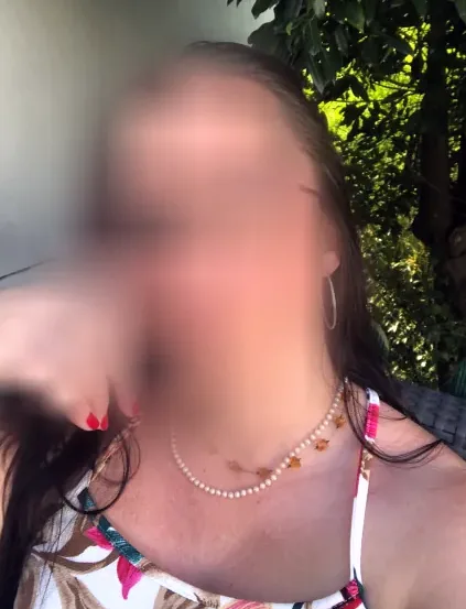 Claudia, 39