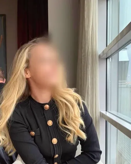 Elena, 34