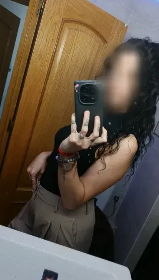 Josephine, 34