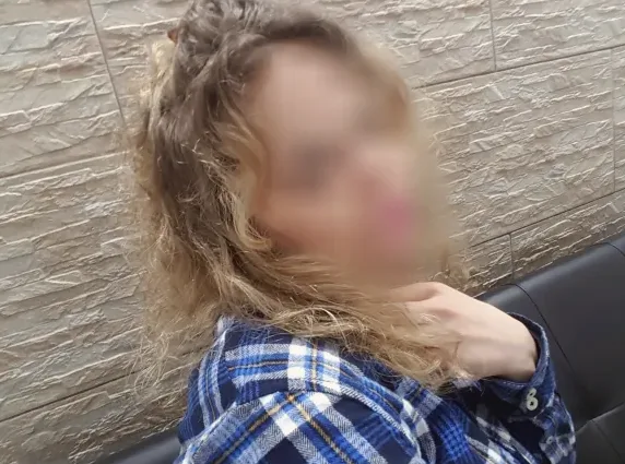 Kim, 33
