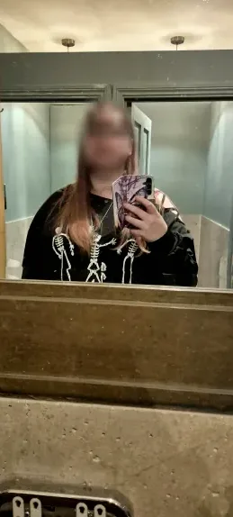 Marie, 21