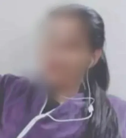 Nadine, 39