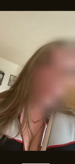 Pauline, 25