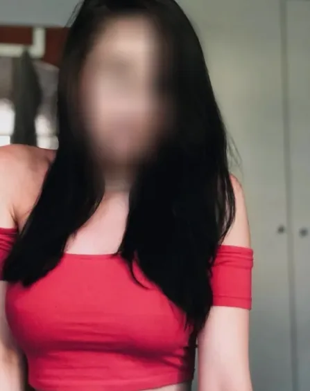 Pia, 32