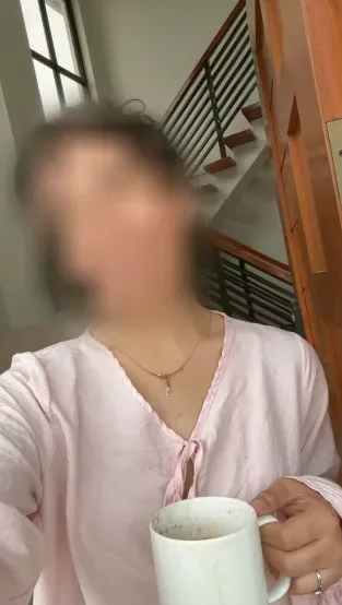 Rebecca, 30