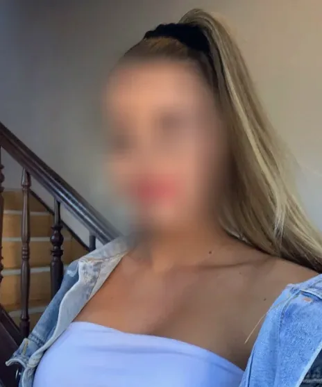 Saskia, 26