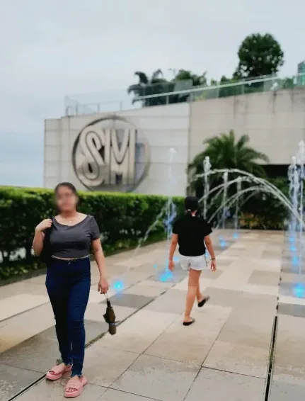 Selina, 24